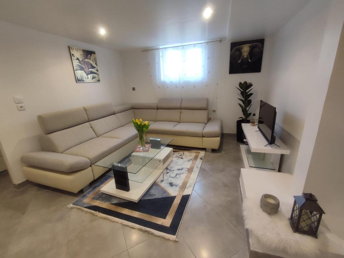 Appartement 100M2, Independant Dans Notre Maison Garennes-sur-Eure Екстериор снимка