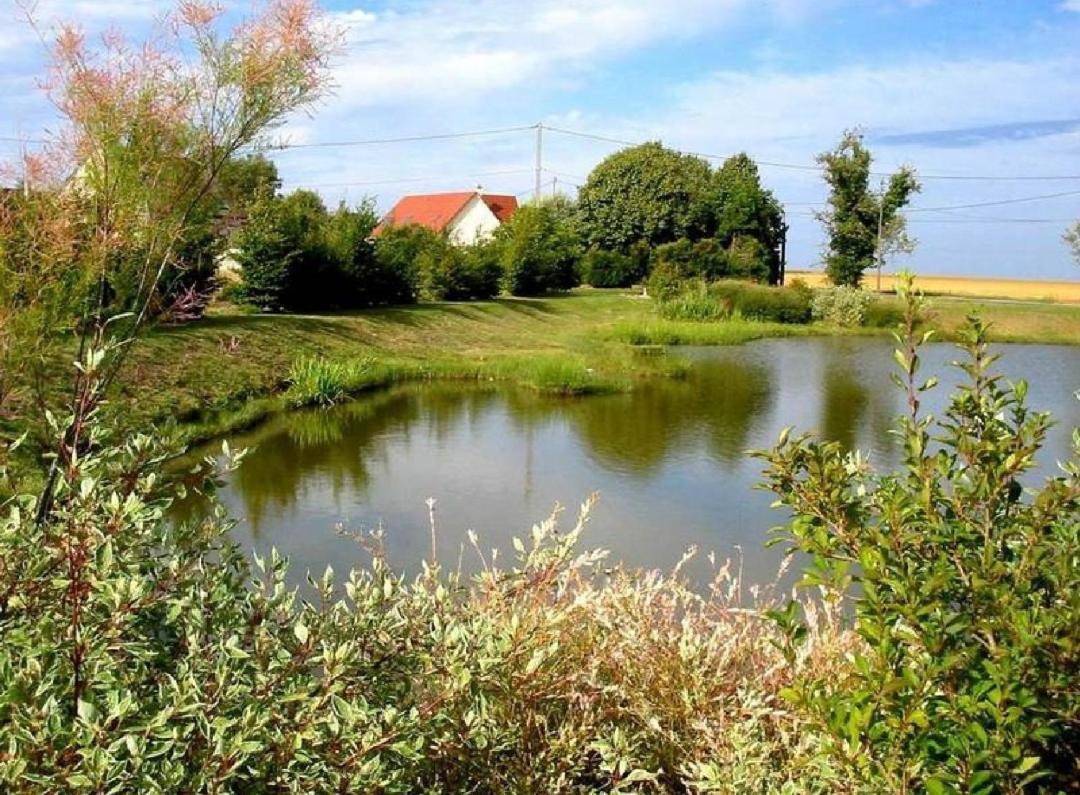 Appartement 100M2, Independant Dans Notre Maison Garennes-sur-Eure Екстериор снимка